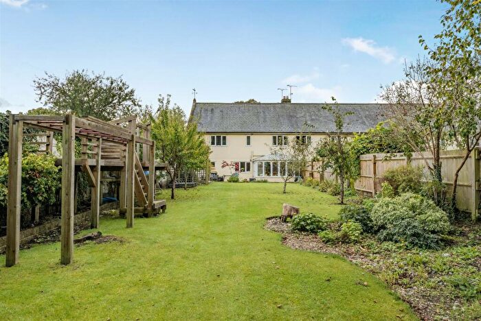 4 Bedroom Terraced House For Sale In Beckhampton, Marlborough, SN8