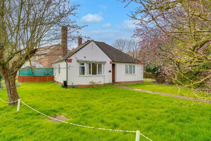 3 Bedroom Detached Bungalow For Sale In High Street, Fen Drayton, Cambridge, Cambridgeshire, CB24