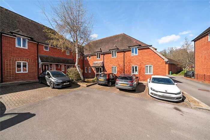 2 Bedroom Apartment For Sale In Abbey Gardens, Upper Woolhampton, Reading, RG7