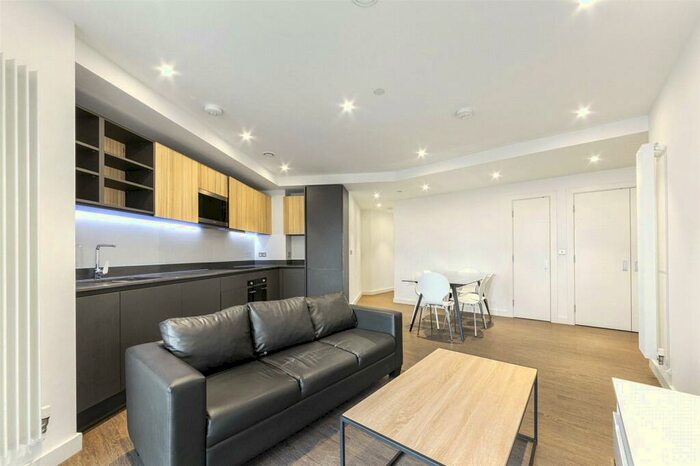 2 Bedroom Apartment To Rent In Royal Docks West, Western Gateway, Royal Gateway, London, E16
