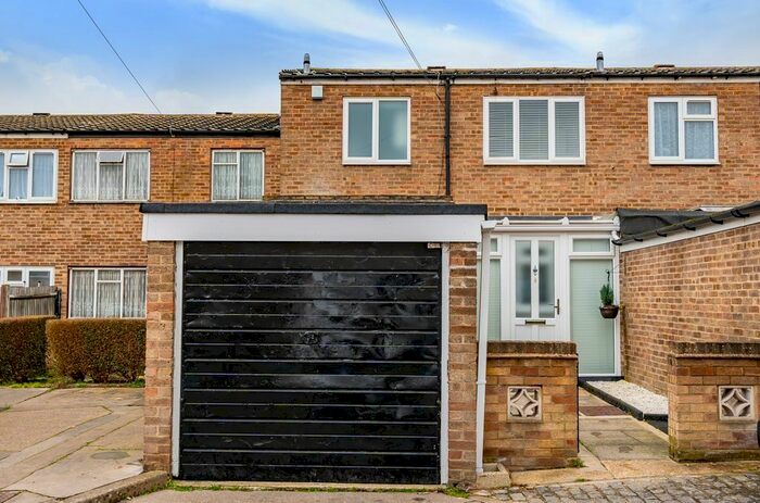 3 Bedroom Terraced House To Rent In Edenbridge Close, Orpington, BR5