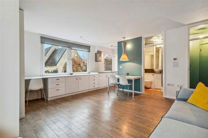 Studio To Rent In Powis Square, London, W11