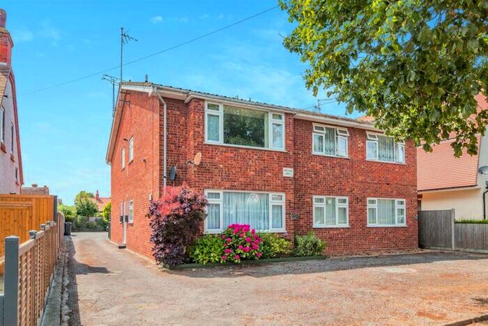 2 Bedroom Apartment To Rent In Victoria Road, East Clacton, CO15