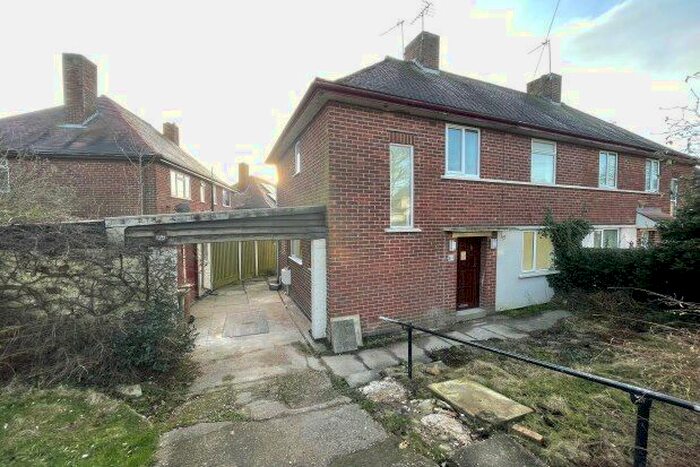 3 Bedroom Semi-Detached House To Rent In Beauvale Drive, Ilkeston, DE7