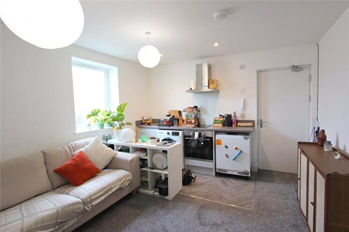 1 Bedroom Apartment To Rent In South Parade, Whitley Bay, NE26