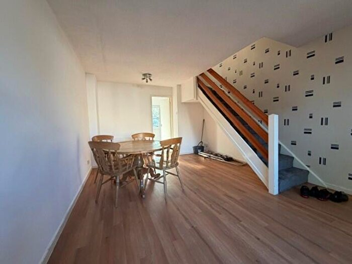 2 Bedroom End Of Terrace House To Rent In Repton Close, Luton, Beds, LU3