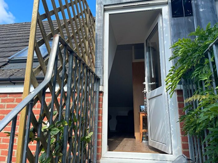 Studio To Rent In Hithercroft Road, Wallingford, Oxfordshire, OX10