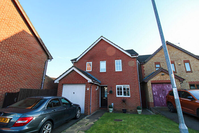 3 Bedroom Detached House For Sale In Bosworth Close, Northampton, NN4