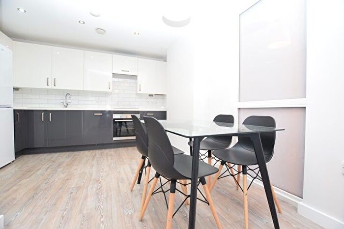 2 Bedroom Flat To Rent In Acorn Street, Sheffield, S3