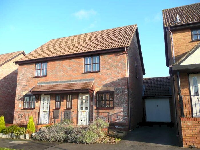 2 Bedroom Semi-Detached House To Rent In Wolfscote Lane, Emerson Valley, Milton Keynes, MK4