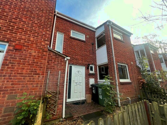 3 Bedroom House To Rent In Linton Close, Redditch, B98