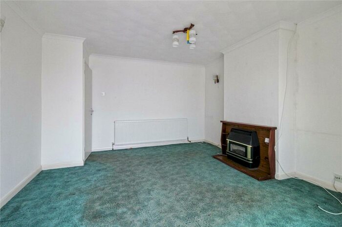2 Bedroom Bungalow For Sale In Chalky Bank Road, Rainham, Gillingham, Kent, ME8