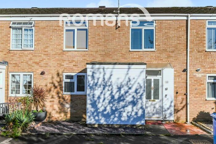 3 Bedroom Terraced House To Rent In Underwood, RG12