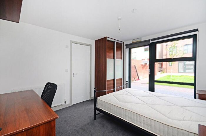 1 Bedroom Flat To Rent In Dun Fields, Sheffield, S3
