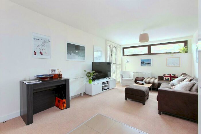 2 Bedroom Flat To Rent In Carter House, Petergate, Wandsworth, London, SW11