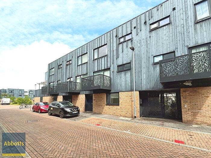 2 Bedroom Flat To Rent In Hartree Lane, Cambridge, CB2