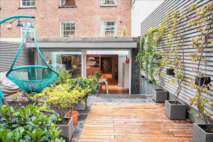 4 Bedroom Town House To Rent In Vicarage Gate, London, W8
