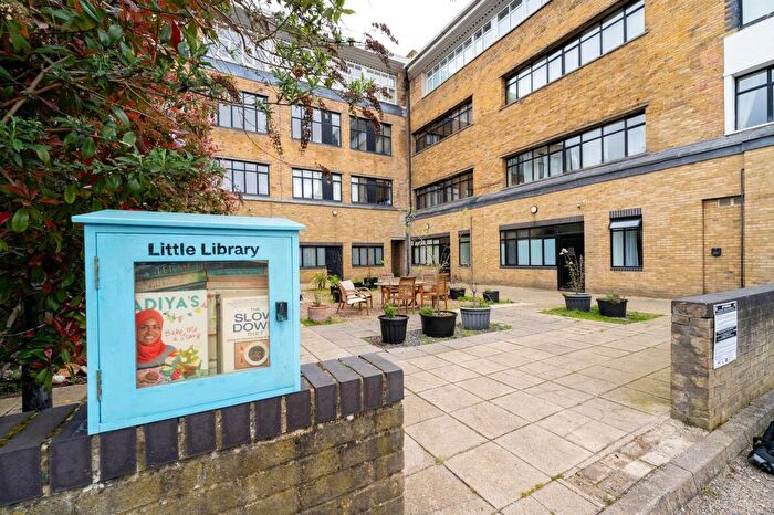 1 Bedroom Flat For Sale In Spectacle Works, Jedburgh Road, E13