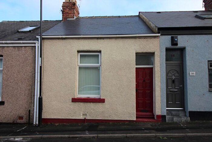 2 Bedroom Cottage To Rent In Oswald Street, SR4
