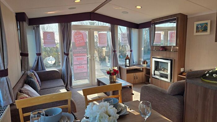 3 Bedroom Park Home For Sale In Dymchurch Road, New Romney, TN28