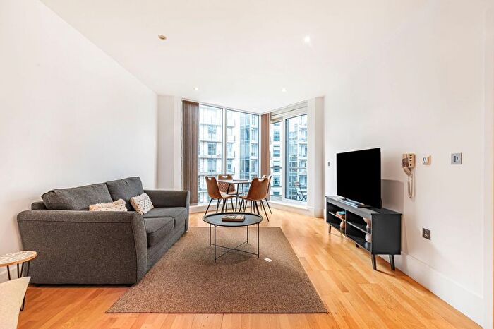 2 Bedroom Flat To Rent In Juniper Drive, London, SW18