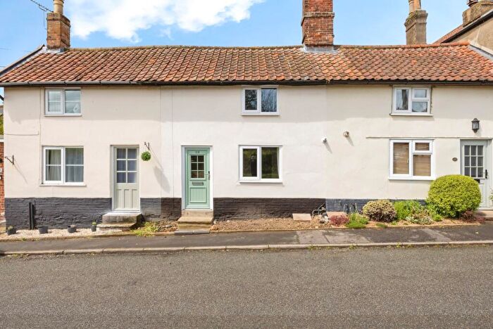 2 Bedroom Terraced House For Sale In Melton Road, Wymondham, Norfolk, NR18