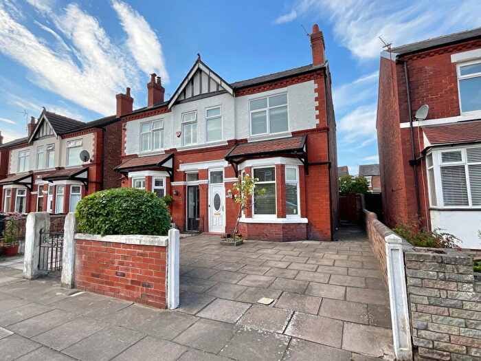 3 Bedroom Semi-Detached House For Sale In Clifton Road, Southport, PR8