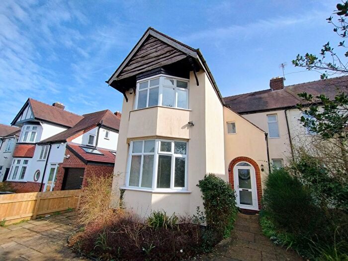 4 Bedroom Semi-Detached House To Rent In Osborne Road, Penn, Wolverhampton, WV4