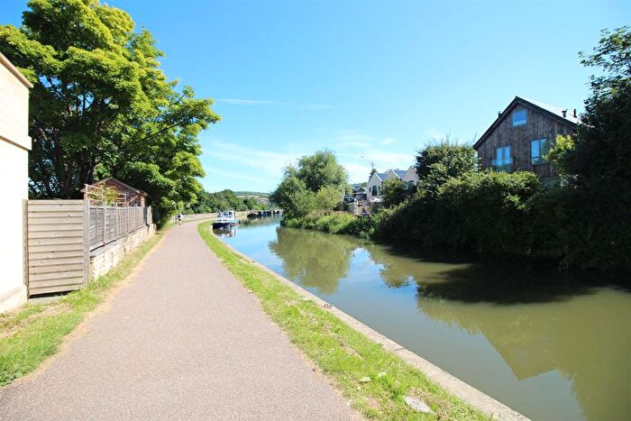 3 Bedroom End Terrace House To Rent In Darlington Road, Bath, BA2
