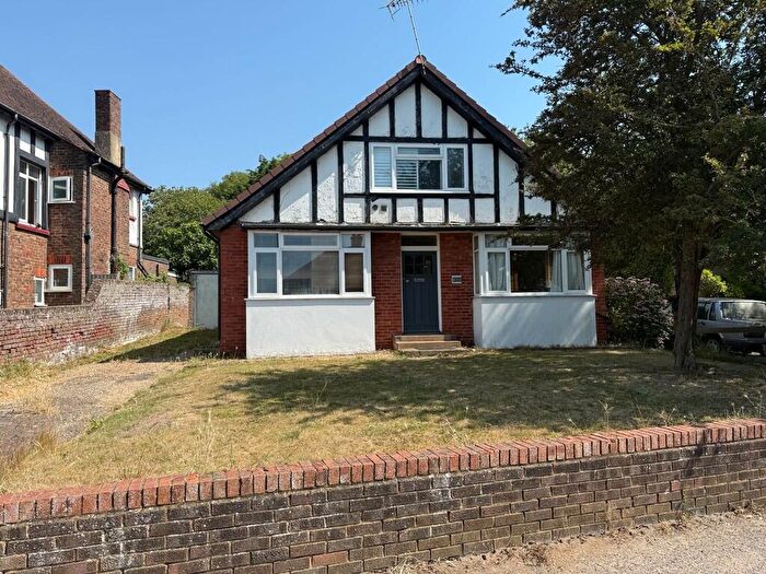 5 Bedroom Detached House To Rent In Old Shoreham Road, Southwick, BN42