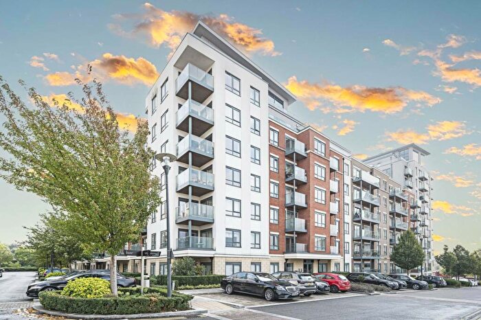 5 Bedroom Penthouse To Rent In Empire House, Colindale, London, NW9