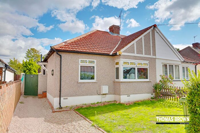 2 Bedroom Semi-Detached Bungalow For Sale In Sussex Road, Orpington, BR5