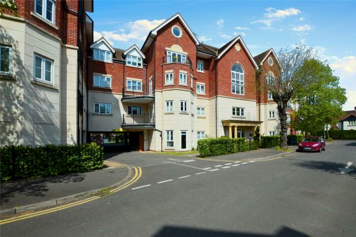 2 Bedroom Apartment To Rent In Rosemount Avenue, West Byfleet, Surrey, KT14