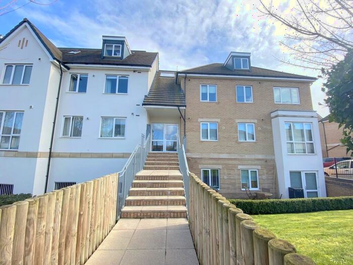 2 Bedroom Flat To Rent In Sporton Court, Drapers Road Enfield, EN2