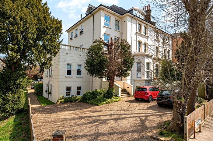 3 Bedroom Apartment For Sale In Lancaster Road, London, SE25
