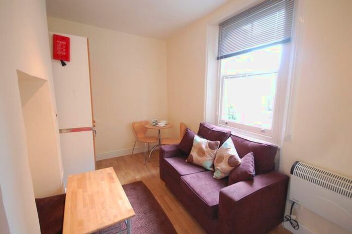 Studio To Rent In St Petersburgh Place, Bayswater, W2