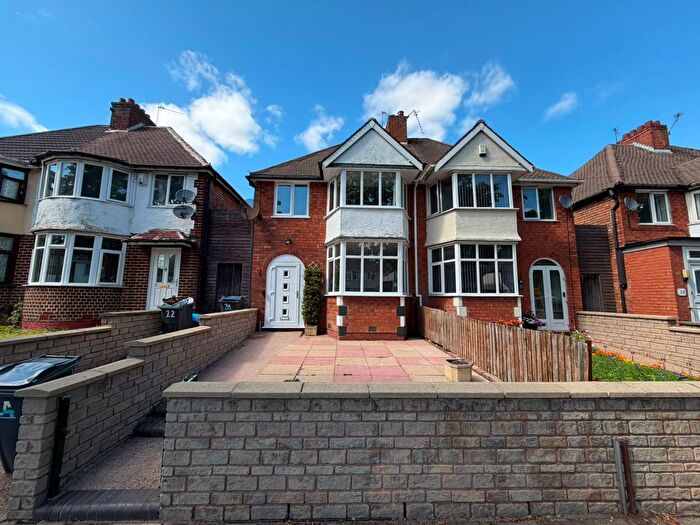 3 Bedroom Semi Detached House To Rent In Reynolds Road, Handsworth, B21