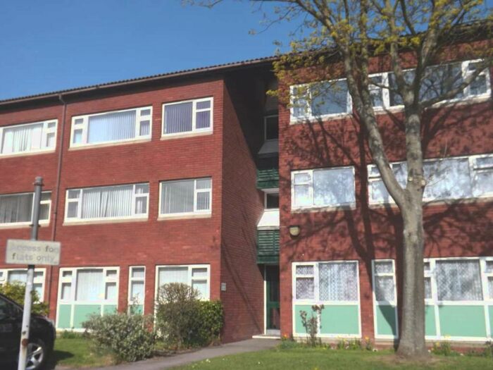 2 Bedroom Flat To Rent In Whitbeck Court, Newcastle Upon Tyne, NE5