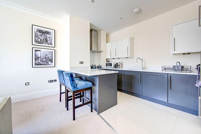 2 Bedroom Flat To Rent In Palace Wharf, Hammersmith, London, W6