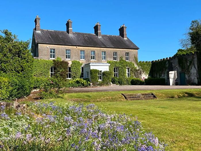 6 Bedroom Detached FarmHouse For Sale In Castlecaulfield House, Drumreany Road, Dungannon, BT70