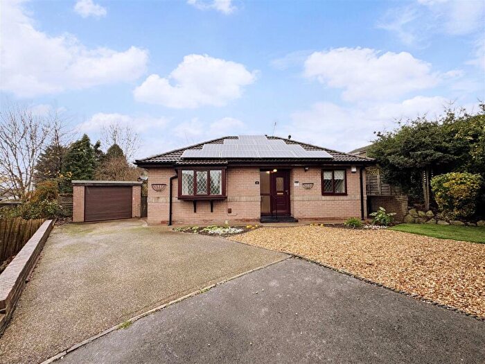 3 Bedroom Detached Bungalow For Sale In Butterton Close, Mapplewell, Barnsley, S75