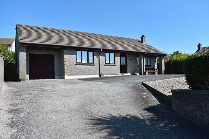 3 Bedroom Bungalow For Sale In Albany Gardens, Redruth, Cornwall, TR15