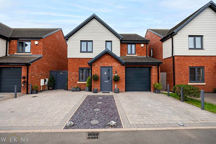 3 Bedroom Detached House For Sale In Mary Carroll Close, Ansley, Nuneaton, Warwickshire, CV10