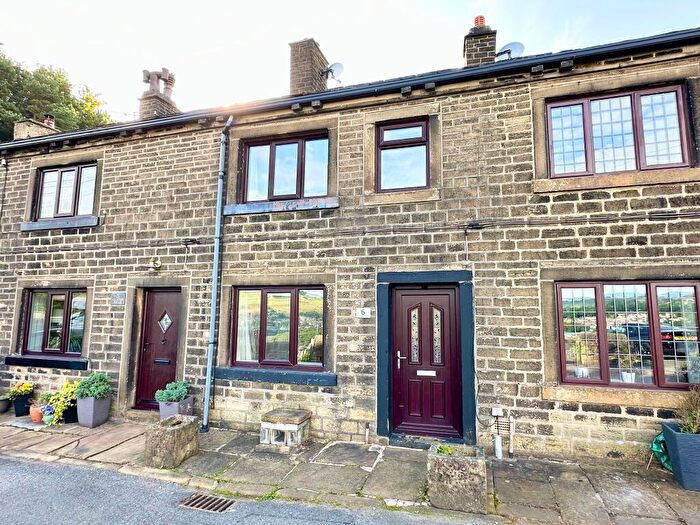 2 Bedroom Terraced House To Rent In Clough Head, Sowerby Bridge, HX6