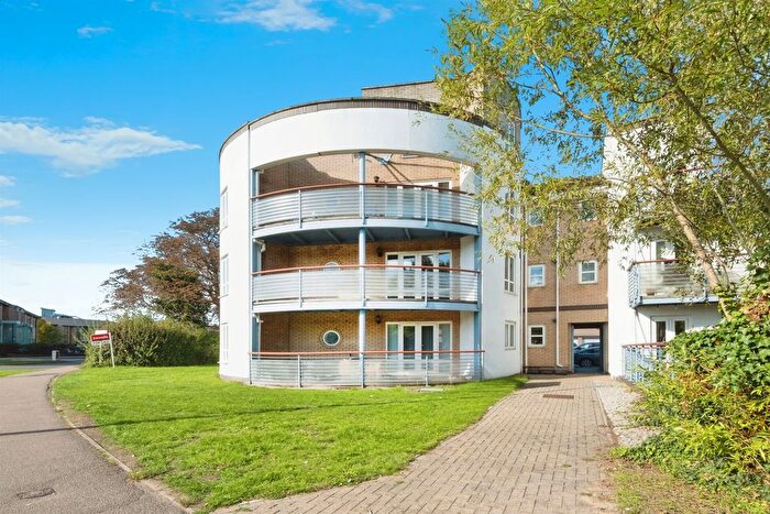3 Bedroom Flat For Sale In Parkland Place, Bicester, OX26