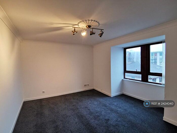 2 Bedroom Flat To Rent In Robertson Street, Dundee, DD4