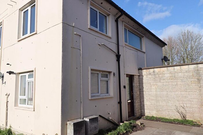 2 Bedroom Flat To Rent In Northload Bridge, Glastonbury, Somerset, BA6