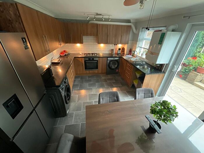 5 Bedroom Terraced House For Sale In Cowdray Way, Elm Park, Hornchurch, Essex, RM12