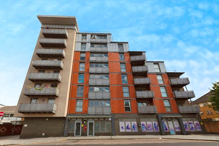 1 Bedroom Flat For Sale In North Street, Barking, IG11