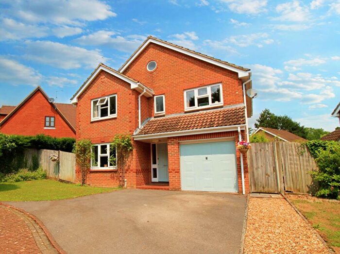 4 Bedroom Detached House For Sale In Godfrey Pink Way, Bishops Waltham, SO32